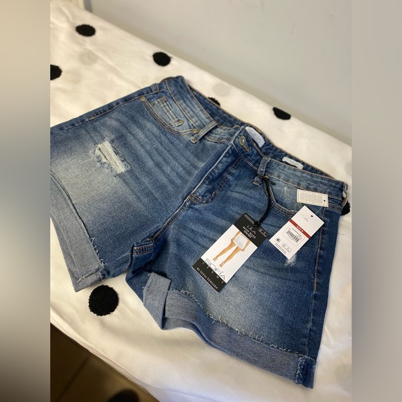 Mid Rise Shorts - Picture 3 of 5